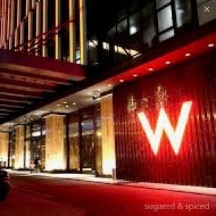 W 愛與和平