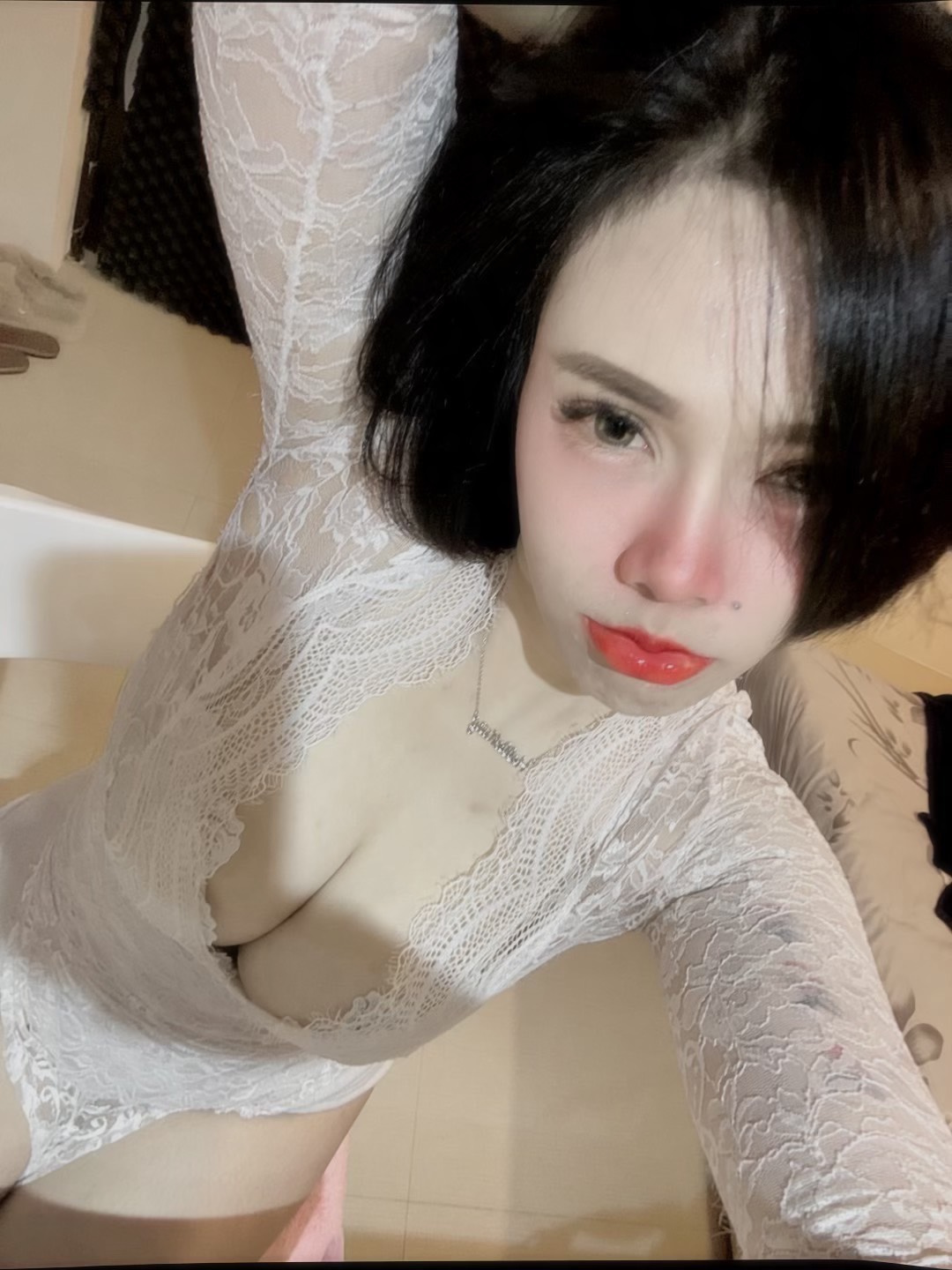 菲歐拉 (gjxybudc7z) - 泰妹 高雄，25歲，E罩杯 - 奔跑吧-兄弟