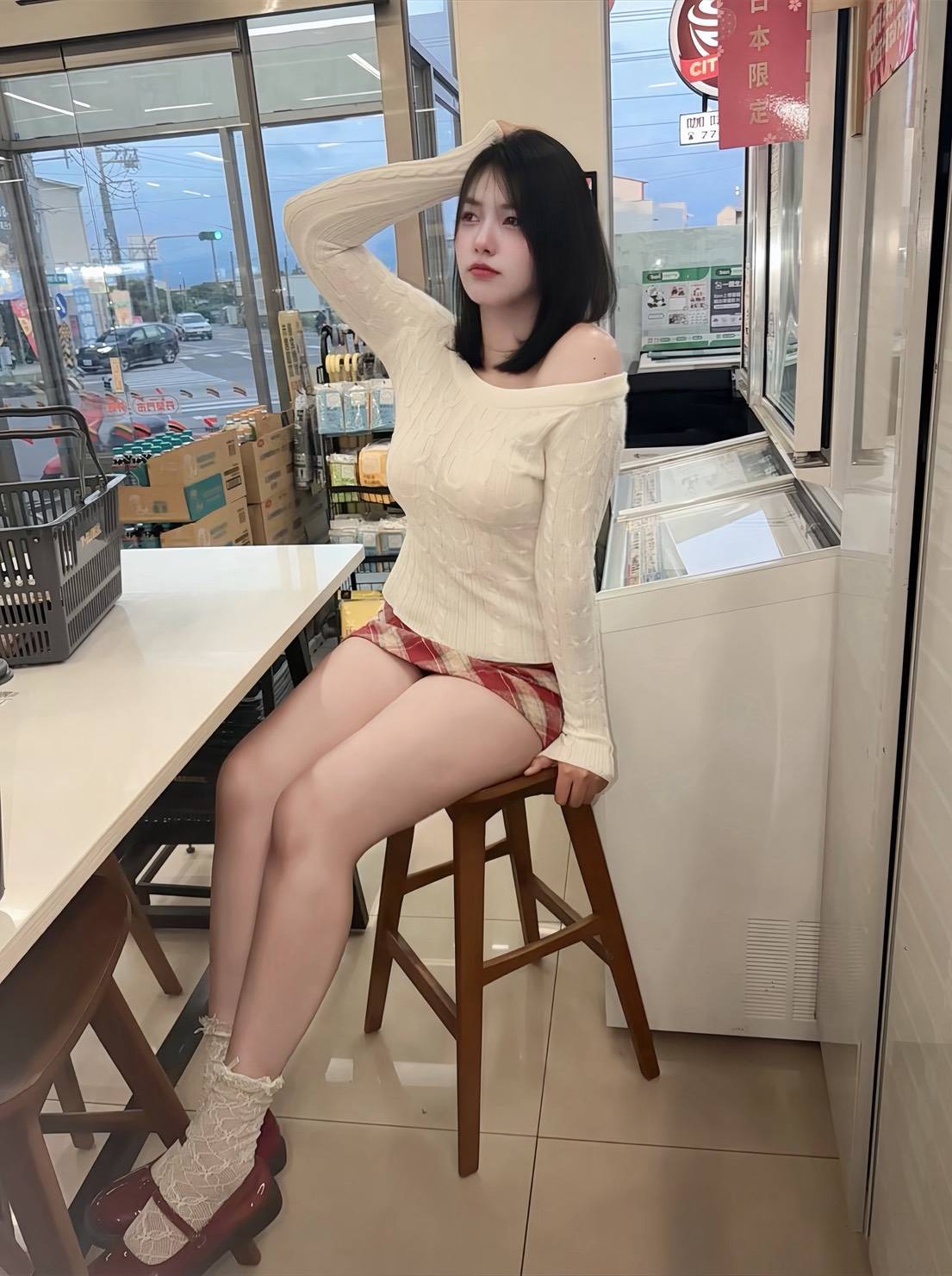 趙薇 (vuka7agf8m) - 馬來妹 高雄，19歲，C罩杯 - 全家便利店