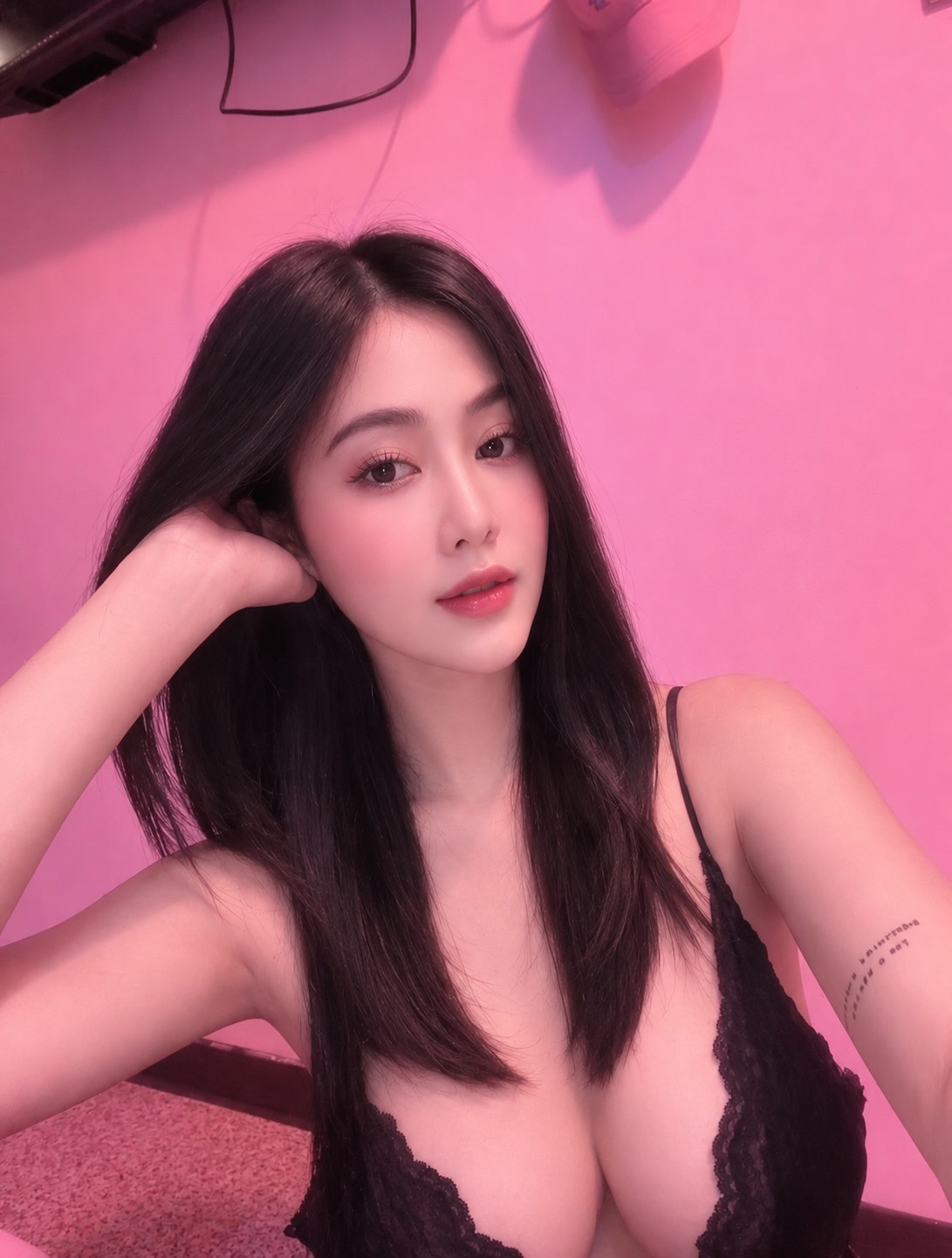 F乳球 (8MAMAJ2NYS) - 圖片 4 - 馬來妹 高雄 - 老船長娛樂